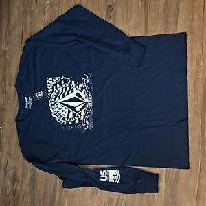 NWT Men's Volcom Long Sleeve "Olympic Snowboarding T-S". White/navy blue & Large